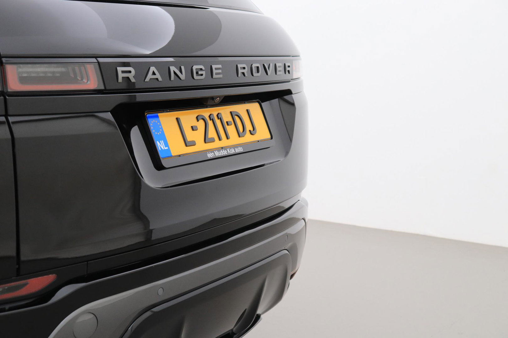 Land Rover Range Rover Evoque 1.5 P300e AWD R-Dynamic SE | ACC | Panoramadak | Dodehoekdetectie | Stoel+Stuurverwarming | 20 Inch