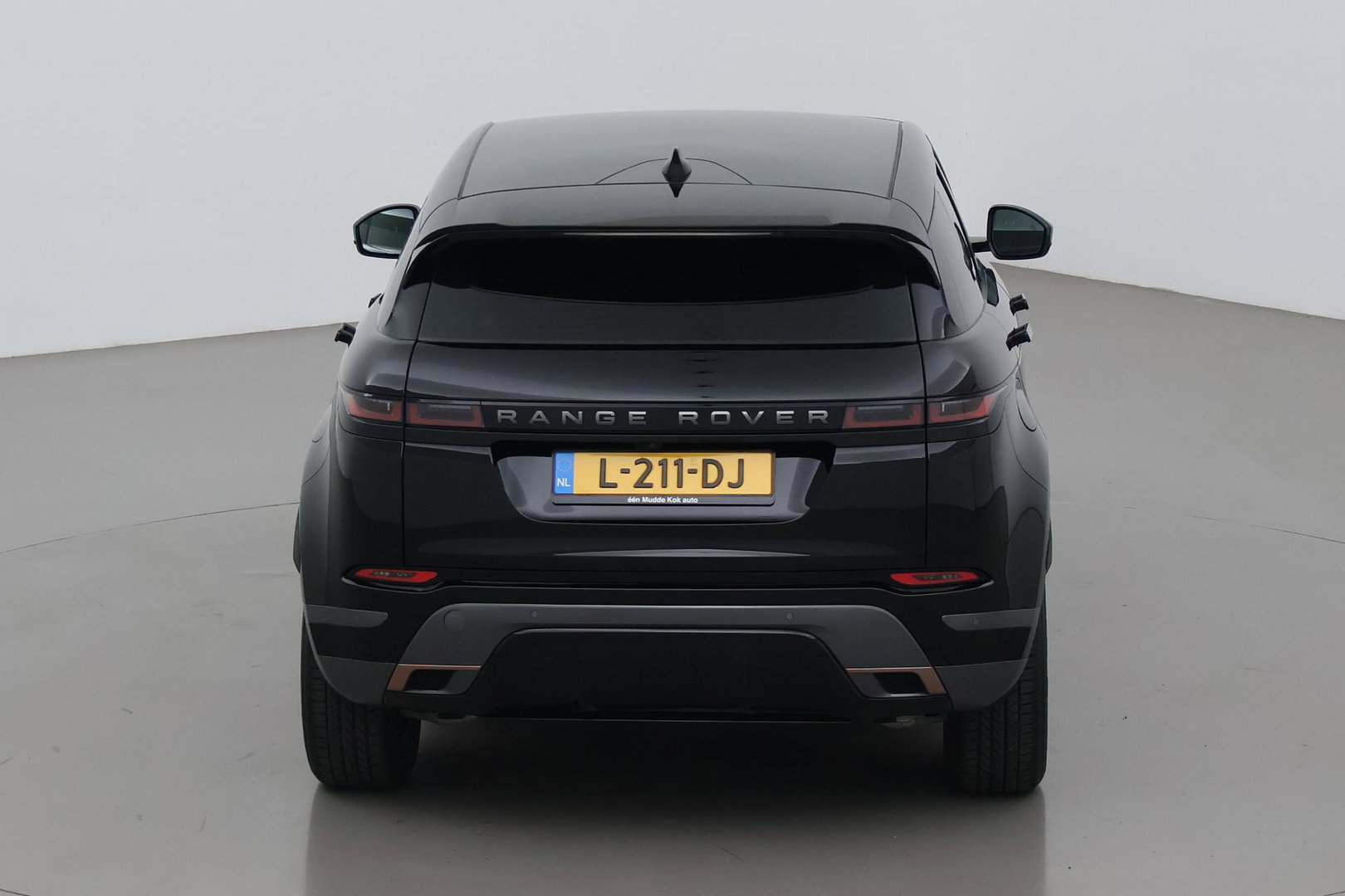 Land Rover Range Rover Evoque 1.5 P300e AWD R-Dynamic SE | ACC | Panoramadak | Dodehoekdetectie | Stoel+Stuurverwarming | 20 Inch