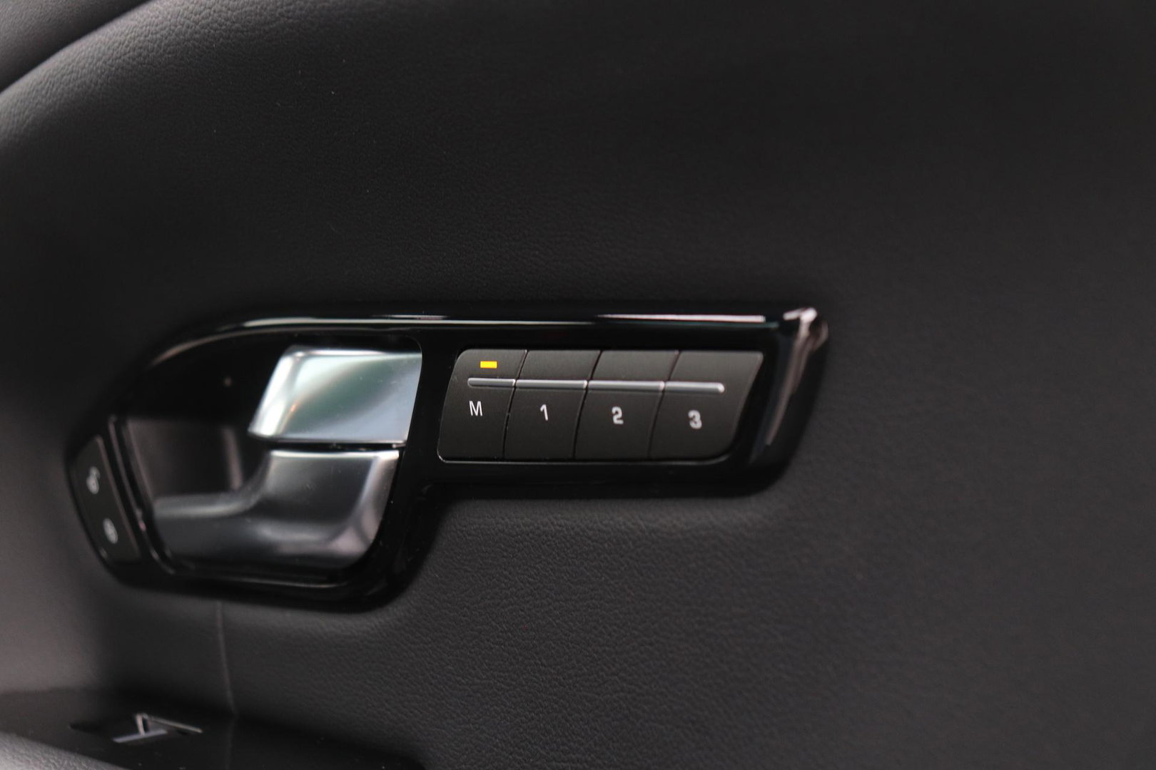 Land Rover Range Rover Evoque 2.0 TD4 HSE | Automaat | Panoramadak | Getint Glas | Camera | Vol-Leder