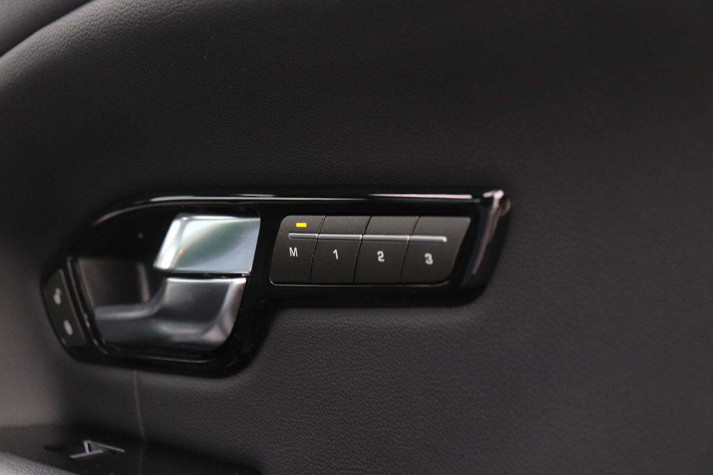 Land Rover Range Rover Evoque 2.0 TD4 HSE | Automaat | Panoramadak | Getint Glas | Camera | Vol-Leder