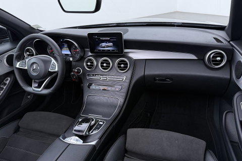 Mercedes-Benz C-Klasse Cabrio 200 Edition 1 | AMG-Line | Nekverwarming | Dodehoekassistent | Parkeerassistent | Stoelverwarming | LED | 18 Inch AMG