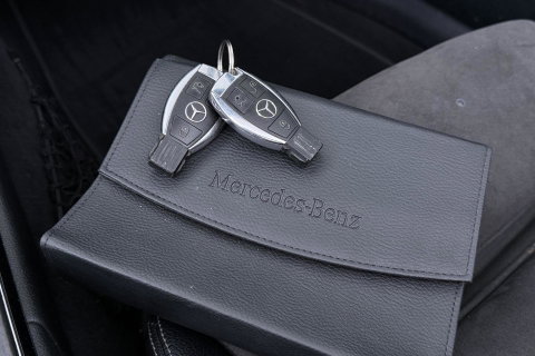 Mercedes-Benz C-Klasse Cabrio 200 Edition 1 | AMG-Line | Nekverwarming | Dodehoekassistent | Parkeerassistent | Stoelverwarming | LED | 18 Inch AMG