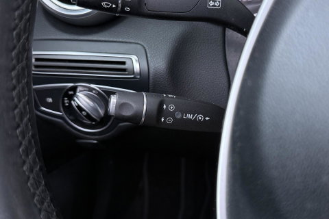 Mercedes-Benz C-Klasse Cabrio 200 Edition 1 | AMG-Line | Nekverwarming | Dodehoekassistent | Parkeerassistent | Stoelverwarming | LED | 18 Inch AMG