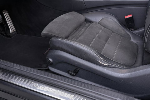 Mercedes-Benz C-Klasse Cabrio 200 Edition 1 | AMG-Line | Nekverwarming | Dodehoekassistent | Parkeerassistent | Stoelverwarming | LED | 18 Inch AMG