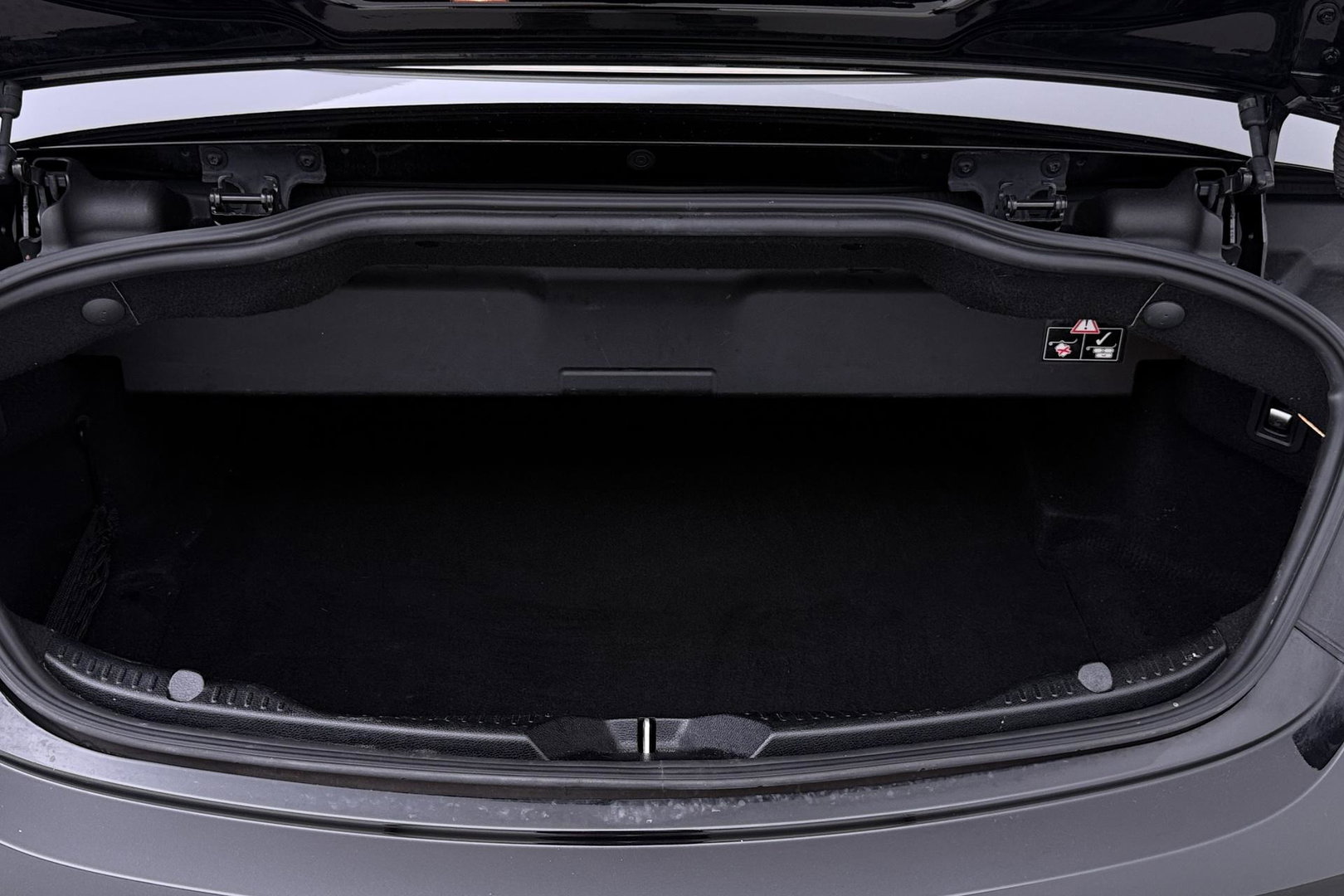 Mercedes-Benz C-Klasse Cabrio 200 Edition 1 | AMG-Line | Nekverwarming | Dodehoekassistent | Parkeerassistent | Stoelverwarming | LED | 18 Inch AMG