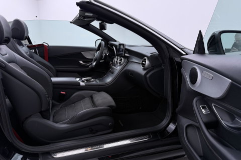Mercedes-Benz C-Klasse Cabrio 200 Edition 1 | AMG-Line | Nekverwarming | Dodehoekassistent | Parkeerassistent | Stoelverwarming | LED | 18 Inch AMG