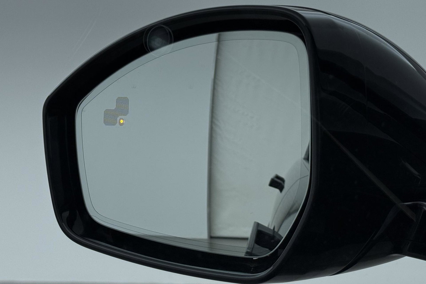 Land Rover Range Rover Evoque 1.5 P300e AWD R-Dynamic SE | ACC | Panoramadak | Meridian | Camera | Memory | 20 Inch