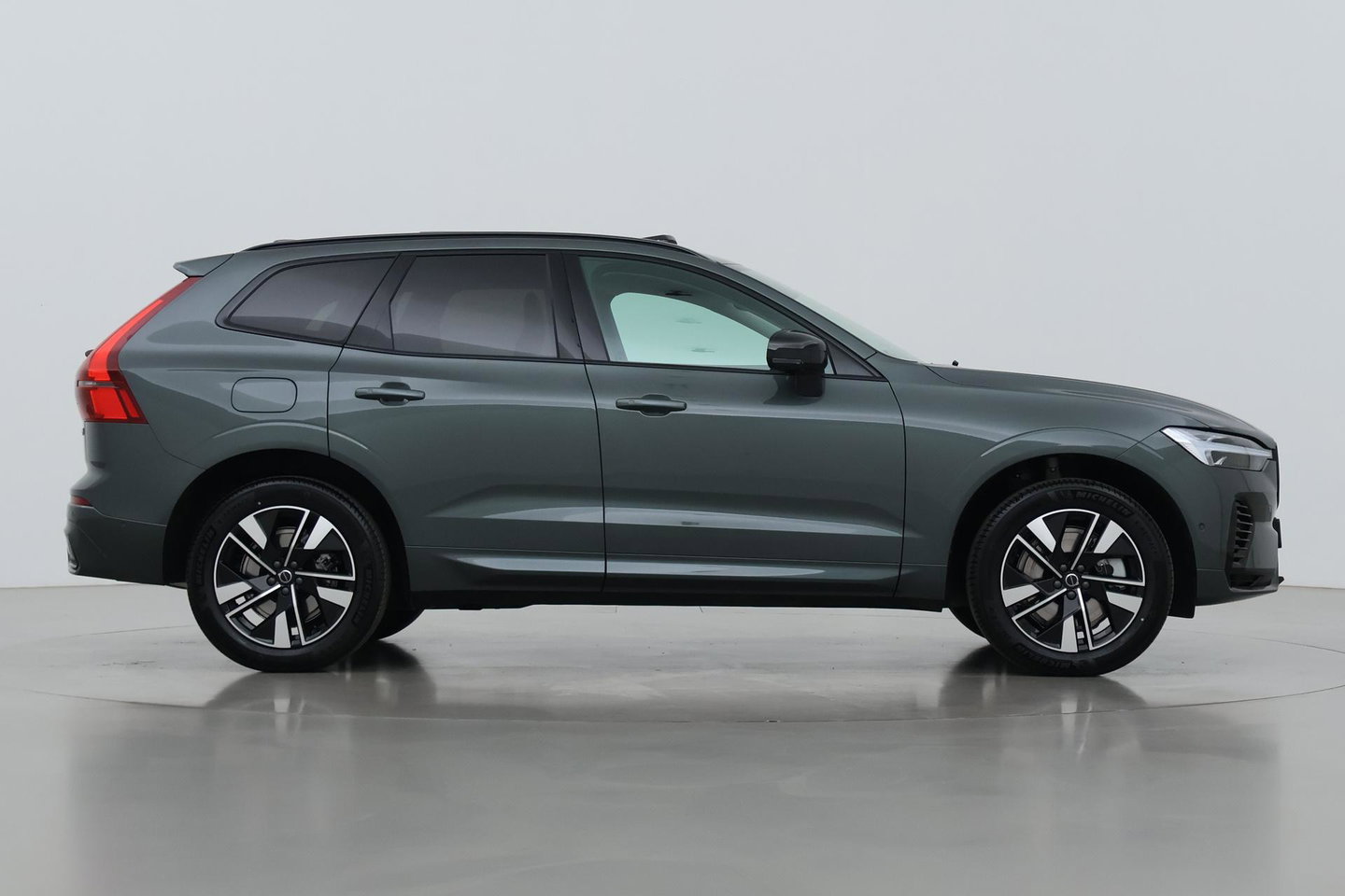 Volvo XC60 T6 Plug-in hybrid Plus Dark | Panoramadak | 360° Camera | ACC | harman/kardon | BLIS