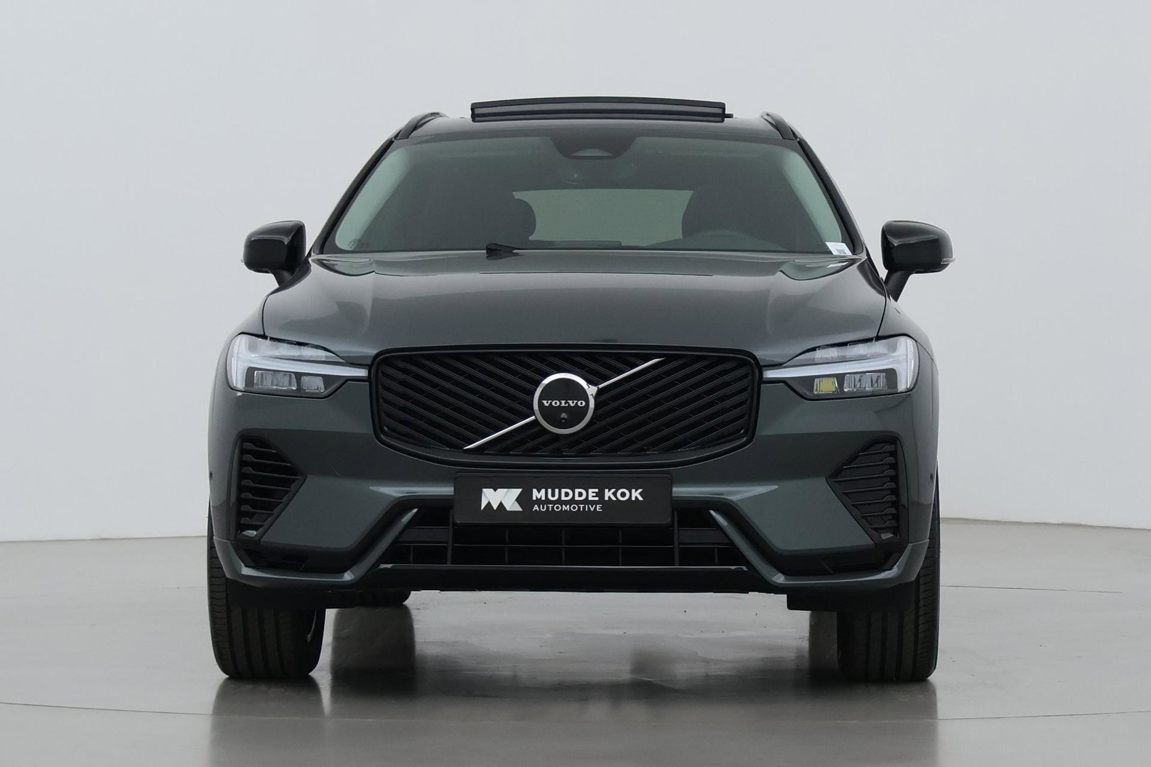 Volvo XC60 T6 Plug-in hybrid Plus Dark | Panoramadak | 360° Camera | ACC | harman/kardon | BLIS