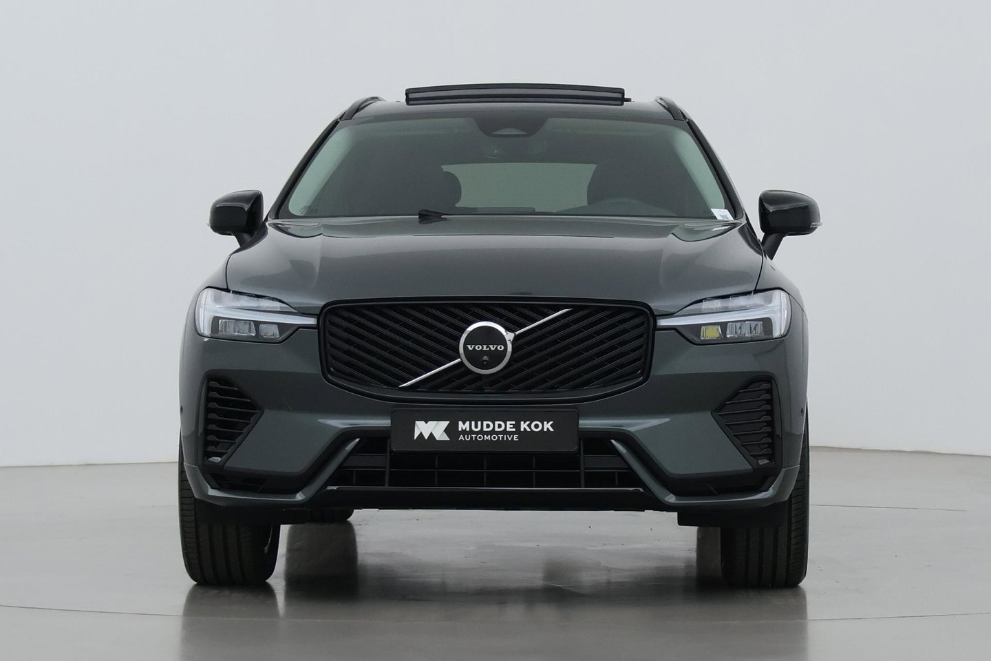 Volvo XC60 T6 Plug-in hybrid Plus Dark | Panoramadak | 360° Camera | ACC | harman/kardon | BLIS