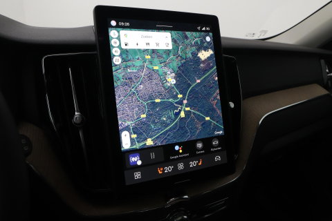 Volvo XC60 T6 Plug-in hybrid Plus Dark | Panoramadak | 360° Camera | ACC | harman/kardon | BLIS
