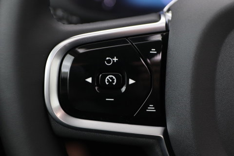 Volvo XC60 T6 Plug-in hybrid Plus Dark | Panoramadak | 360° Camera | ACC | harman/kardon | BLIS