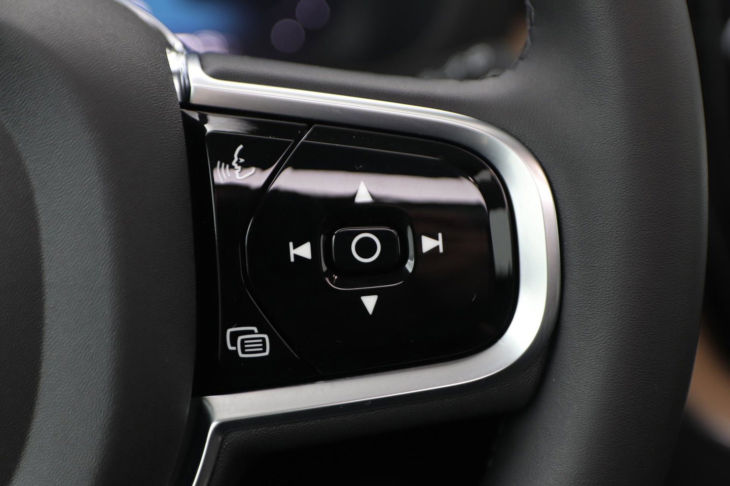 Volvo XC60 T6 Plug-in hybrid Plus Dark | Panoramadak | 360° Camera | ACC | harman/kardon | BLIS