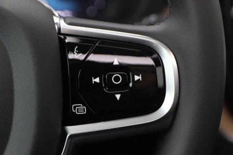 Volvo XC60 T6 Plug-in hybrid Plus Dark | Panoramadak | 360° Camera | ACC | harman/kardon | BLIS