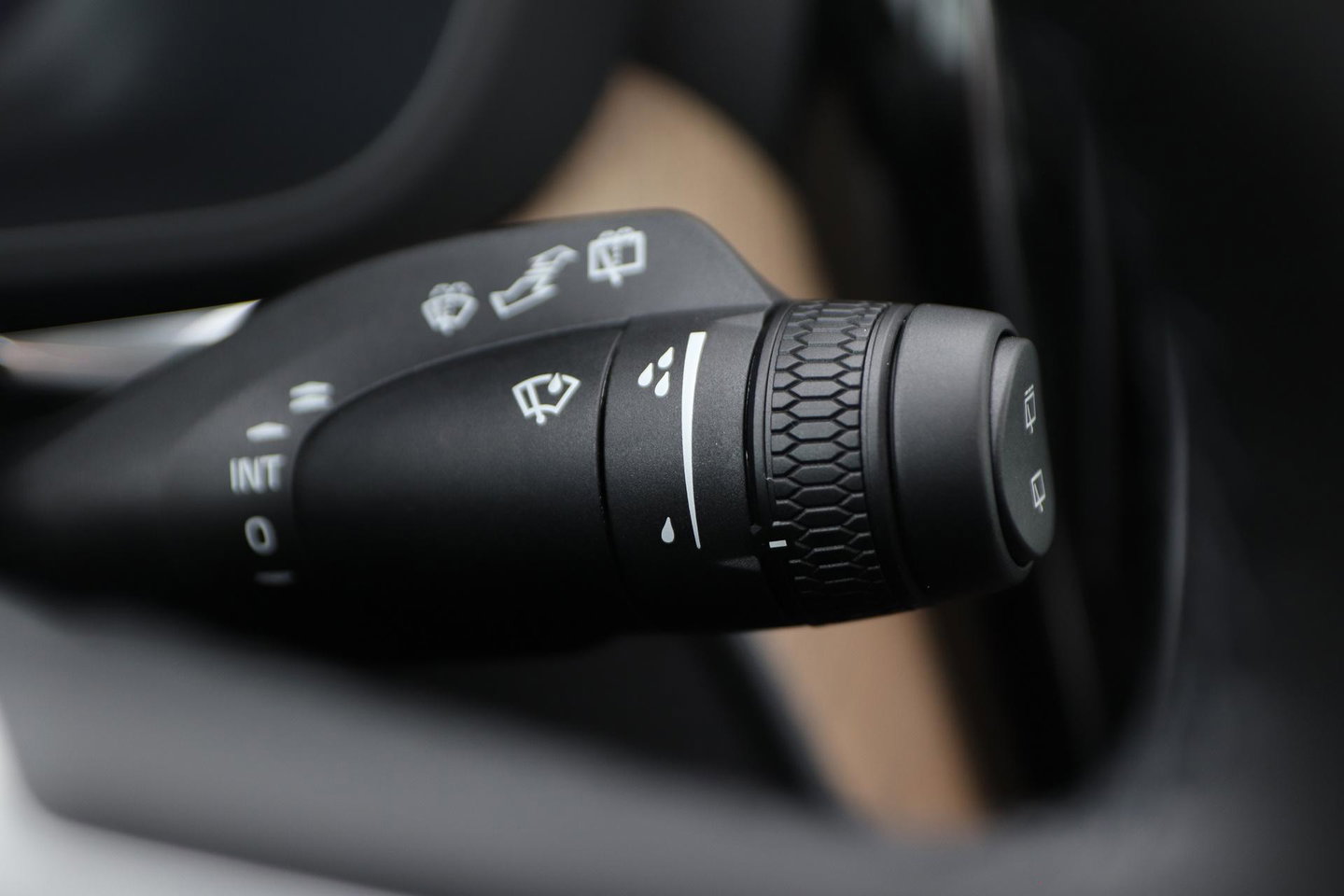 Volvo XC60 T6 Plug-in hybrid Plus Dark | Panoramadak | 360° Camera | ACC | harman/kardon | BLIS