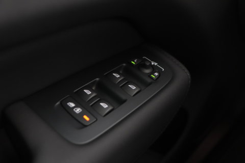 Volvo XC60 T6 Plug-in hybrid Plus Dark | Panoramadak | 360° Camera | ACC | harman/kardon | BLIS
