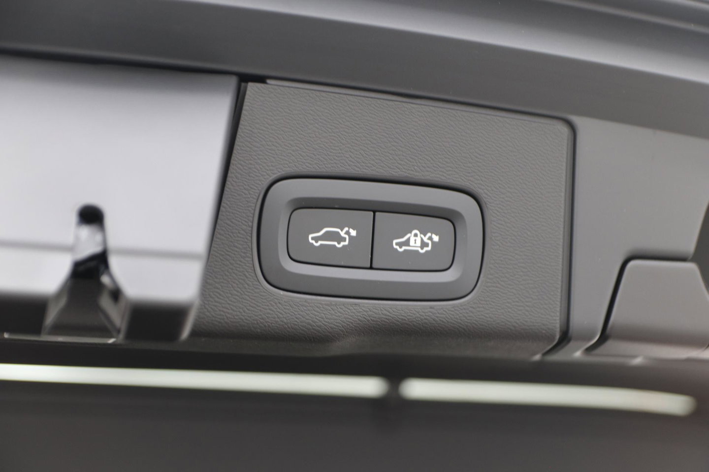 Volvo XC60 T6 Plug-in hybrid Plus Dark | Panoramadak | 360° Camera | ACC | harman/kardon | BLIS