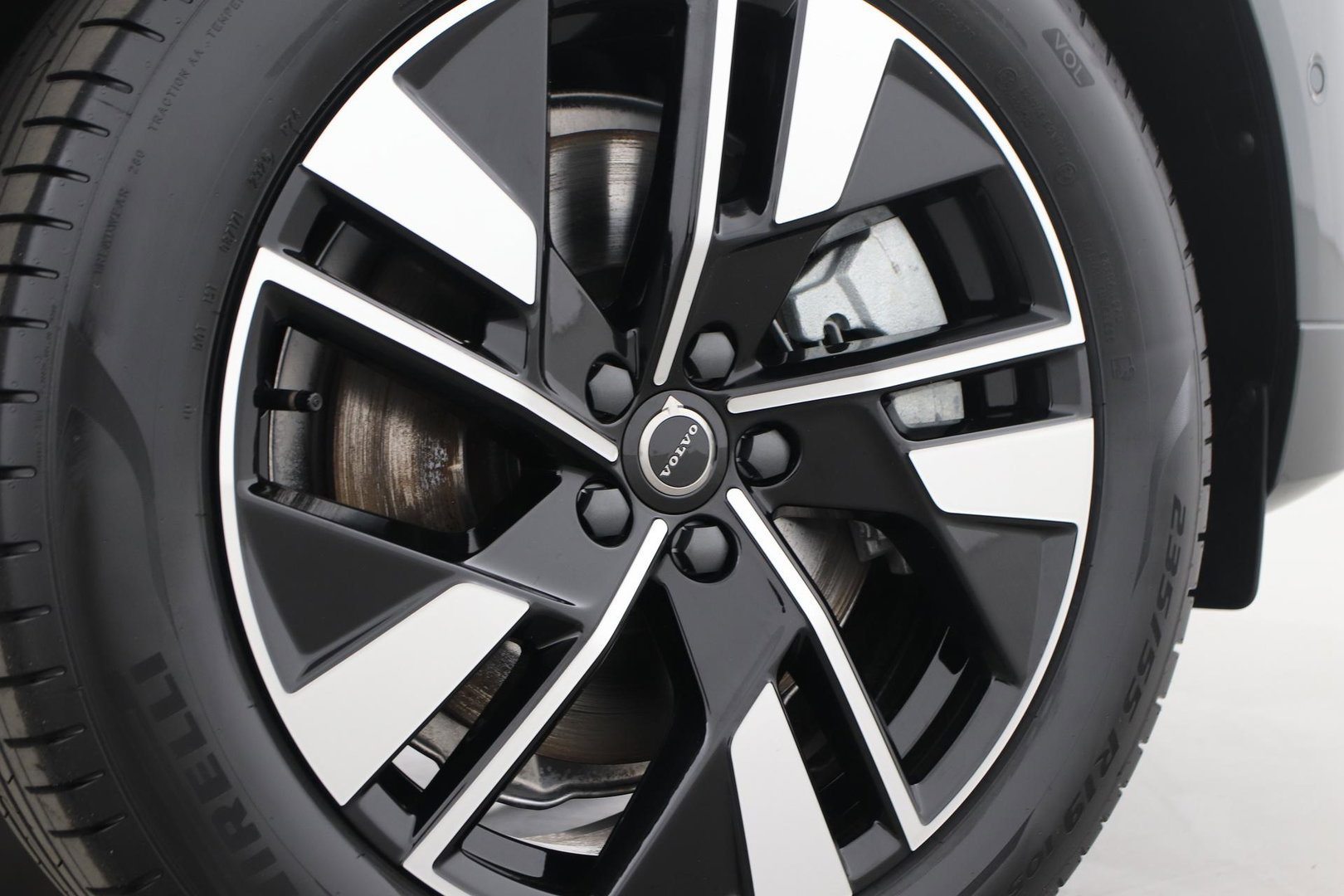 Volvo XC60 T6 Plug-in hybrid Plus Dark | Panoramadak | 360° Camera | ACC | harman/kardon | BLIS
