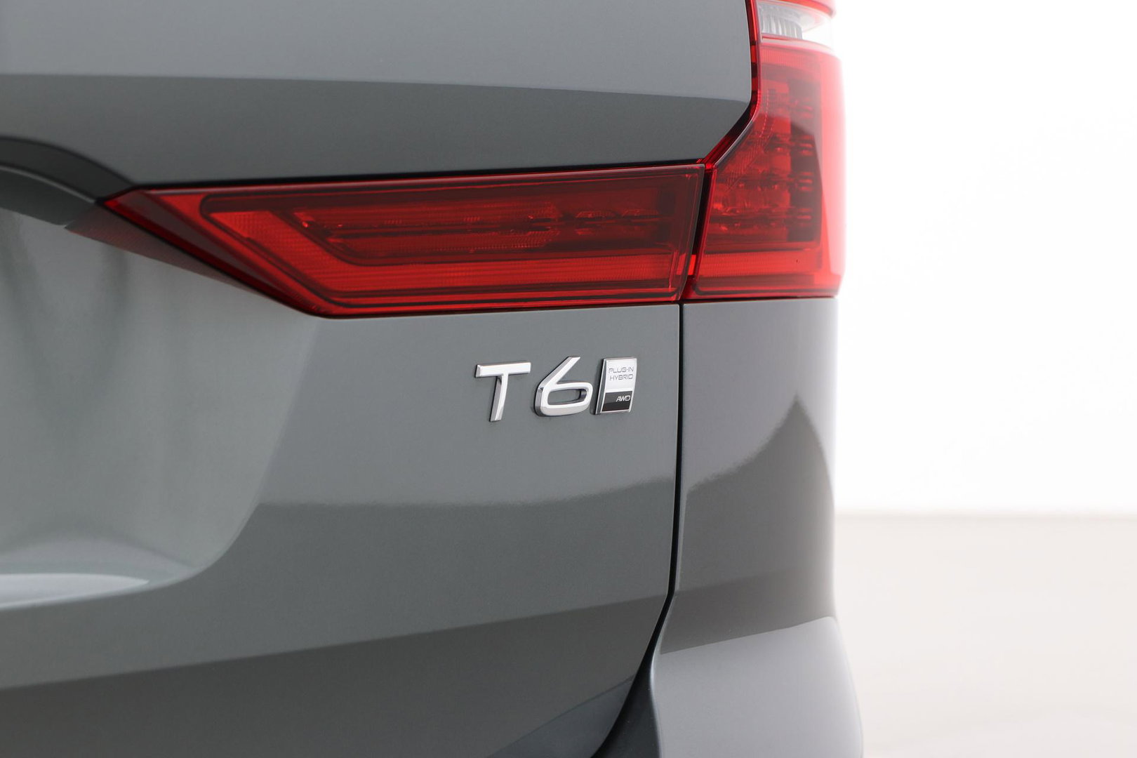 Volvo XC60 T6 Plug-in hybrid Plus Dark | Panoramadak | 360° Camera | ACC | harman/kardon | BLIS