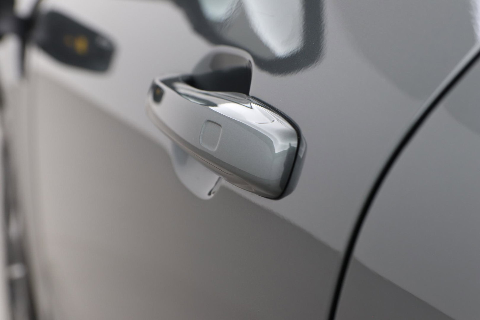 Volvo XC60 T6 Plug-in hybrid Plus Dark | Panoramadak | 360° Camera | ACC | harman/kardon | BLIS