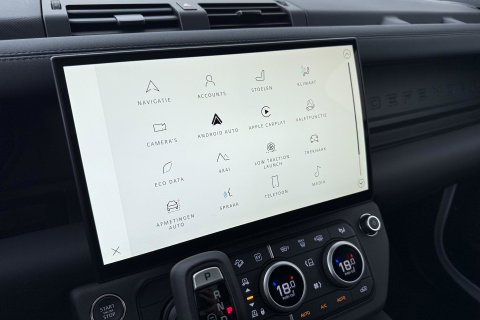 Land Rover Defender 2.0 P300e 110 X-Dynamic SE | FACELIFT | ACC | Panoramadak | ClearSight | Stoel+Stuurverwarming | Trekhaak