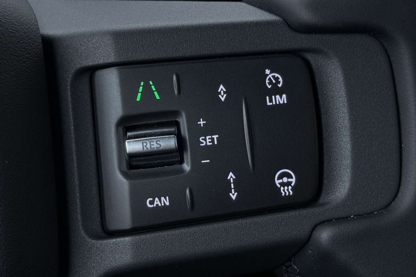 Land Rover Defender 2.0 P300e 110 X-Dynamic SE | FACELIFT | ACC | Panoramadak | ClearSight | Stoel+Stuurverwarming | Trekhaak
