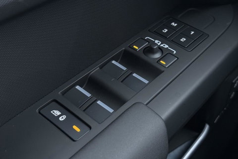 Land Rover Defender 2.0 P300e 110 X-Dynamic SE | FACELIFT | ACC | Panoramadak | ClearSight | Stoel+Stuurverwarming | Trekhaak