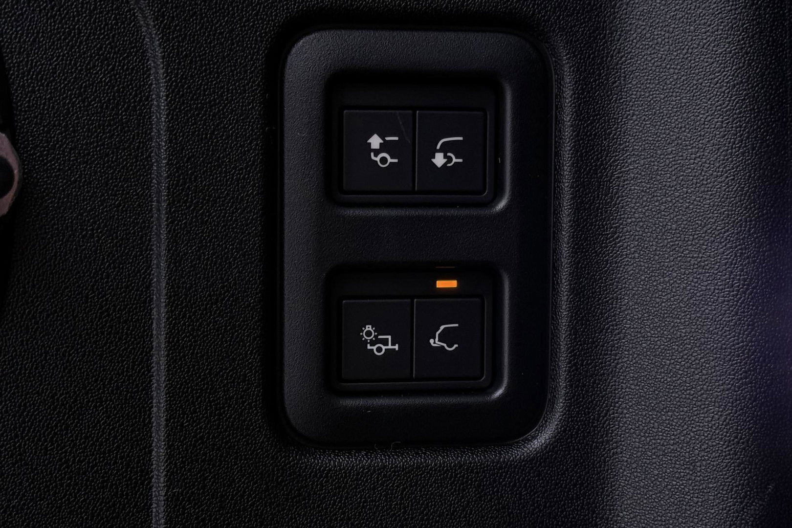 Land Rover Defender 2.0 P300e 110 X-Dynamic SE | FACELIFT | ACC | Panoramadak | ClearSight | Stoel+Stuurverwarming | Trekhaak