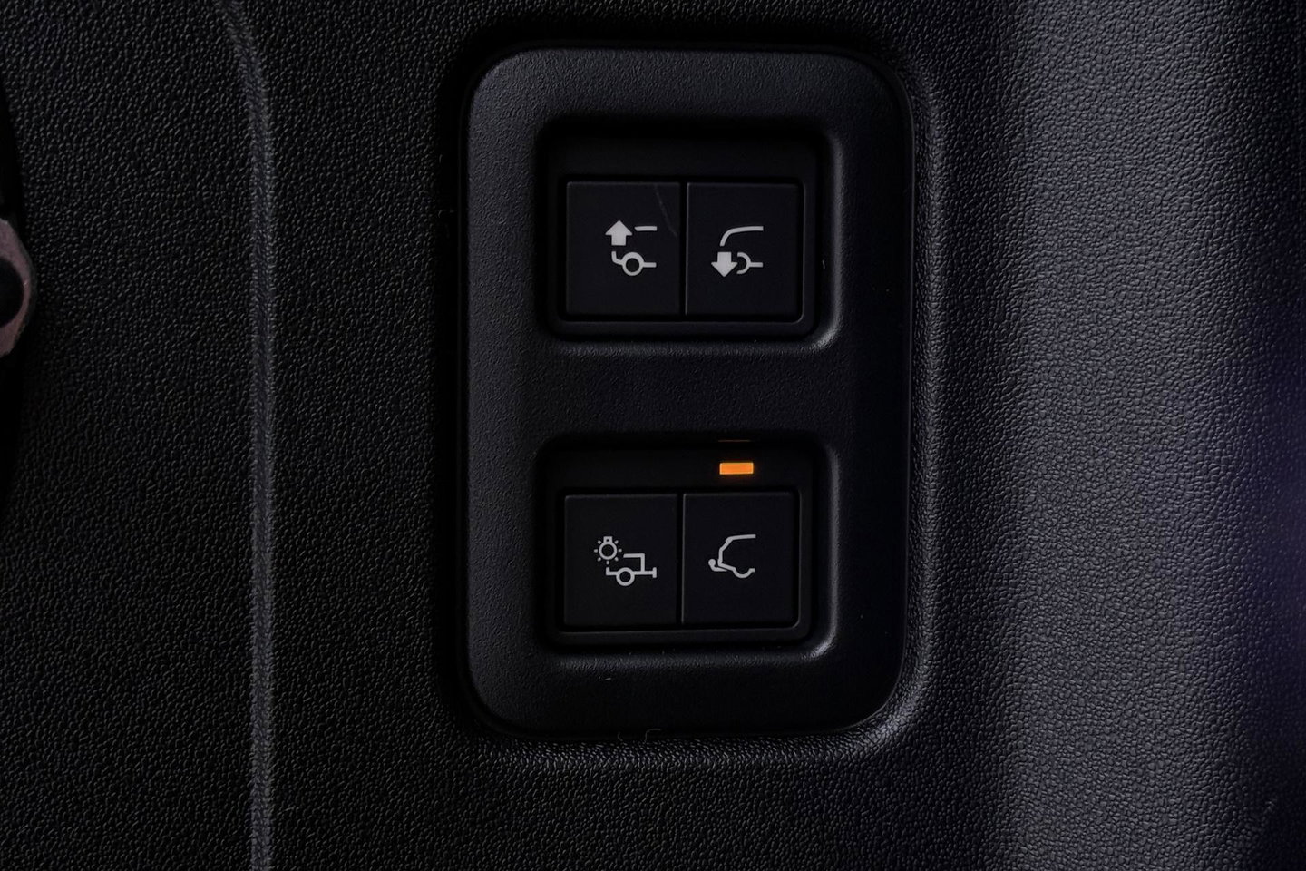 Land Rover Defender 2.0 P300e 110 X-Dynamic SE | FACELIFT | ACC | Panoramadak | ClearSight | Stoel+Stuurverwarming | Trekhaak