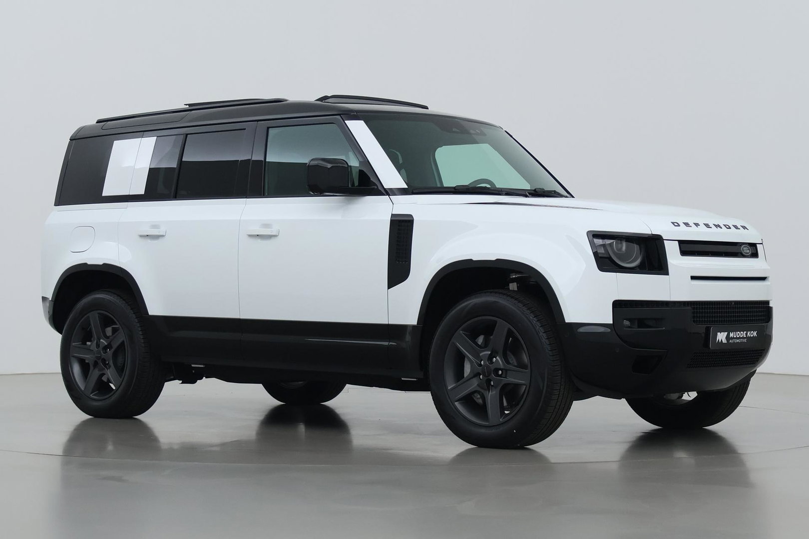 Land Rover Defender 2.0 P300e 110 X-Dynamic SE | FACELIFT | ACC | Panoramadak | ClearSight | Stoel+Stuurverwarming | Trekhaak