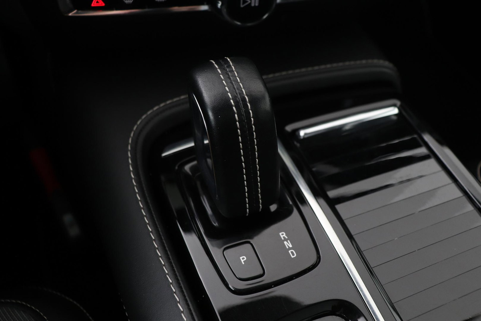 Volvo S60 T8 AWD Polestar Engineered | Schuif-/kanteldak | 20 inch | Bowers & Wilkins | Head-Up | 360 Camera | Stoel+Stuurverwarming