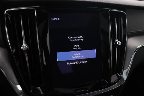 Volvo S60 T8 AWD Polestar Engineered | Schuif-/kanteldak | 20 inch | Bowers & Wilkins | Head-Up | 360 Camera | Stoel+Stuurverwarming