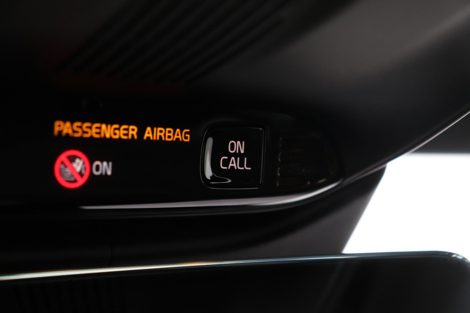 Volvo S60 T8 AWD Polestar Engineered | Schuif-/kanteldak | 20 inch | Bowers & Wilkins | Head-Up | 360 Camera | Stoel+Stuurverwarming