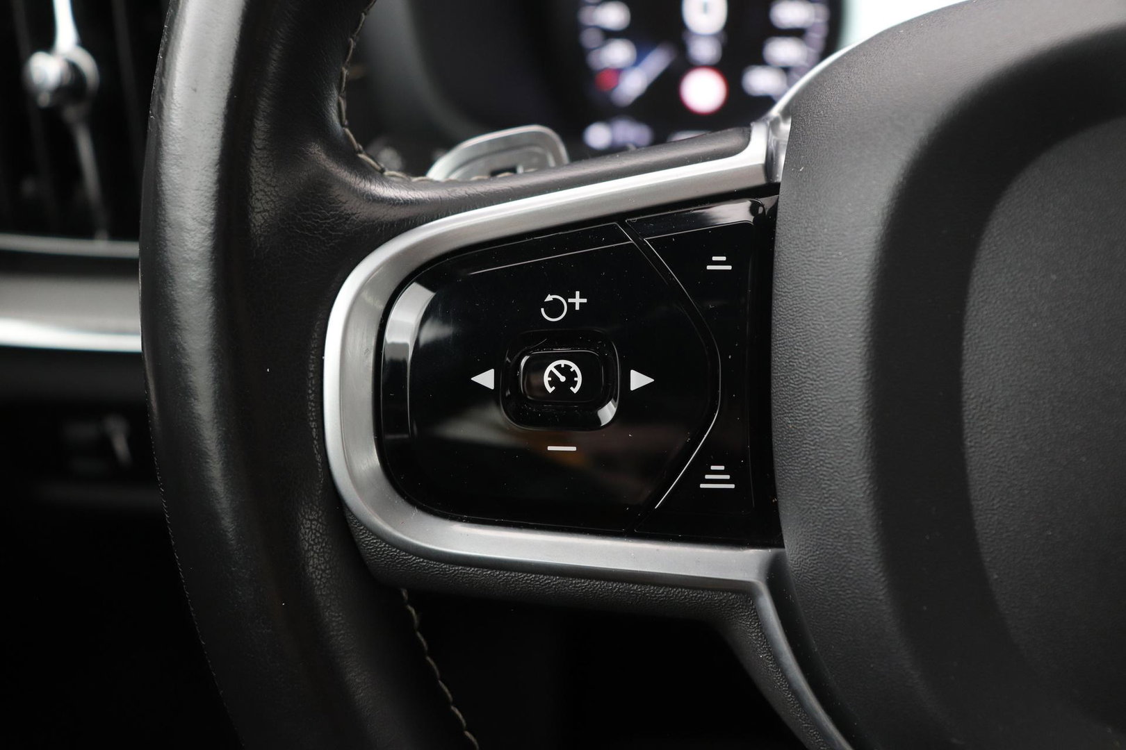 Volvo S60 T8 AWD Polestar Engineered | Schuif-/kanteldak | 20 inch | Bowers & Wilkins | Head-Up | 360 Camera | Stoel+Stuurverwarming
