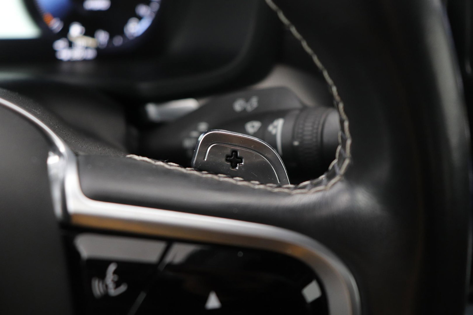 Volvo S60 T8 AWD Polestar Engineered | Schuif-/kanteldak | 20 inch | Bowers & Wilkins | Head-Up | 360 Camera | Stoel+Stuurverwarming
