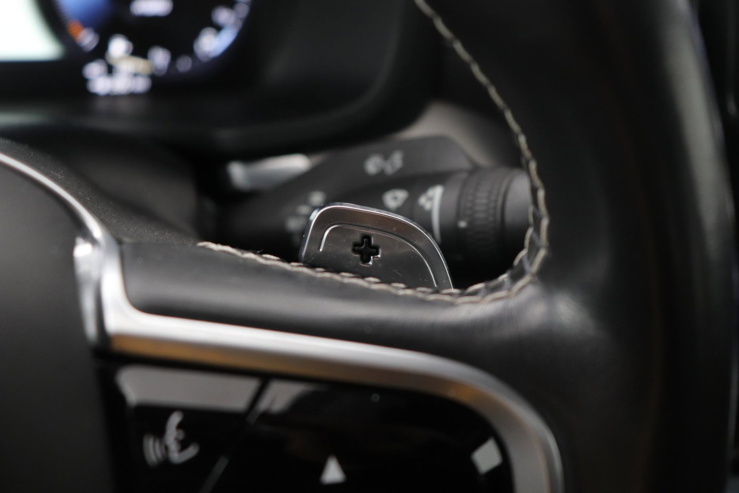 Volvo S60 T8 AWD Polestar Engineered | Schuif-/kanteldak | 20 inch | Bowers & Wilkins | Head-Up | 360 Camera | Stoel+Stuurverwarming