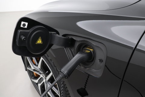 Volvo S60 T8 AWD Polestar Engineered | Schuif-/kanteldak | 20 inch | Bowers & Wilkins | Head-Up | 360 Camera | Stoel+Stuurverwarming