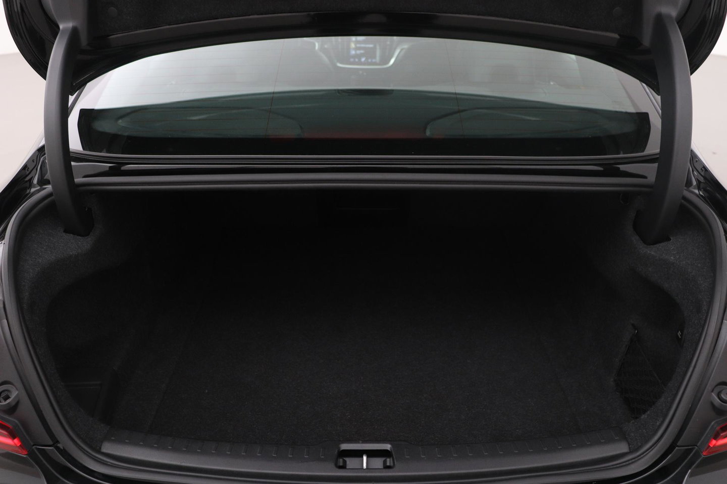 Volvo S60 T8 AWD Polestar Engineered | Schuif-/kanteldak | 20 inch | Bowers & Wilkins | Head-Up | 360 Camera | Stoel+Stuurverwarming