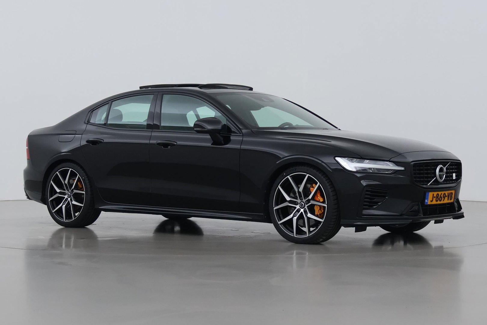 Volvo S60 T8 AWD Polestar Engineered | Schuif-/kanteldak | 20 inch | Bowers & Wilkins | Head-Up | 360 Camera | Stoel+Stuurverwarming