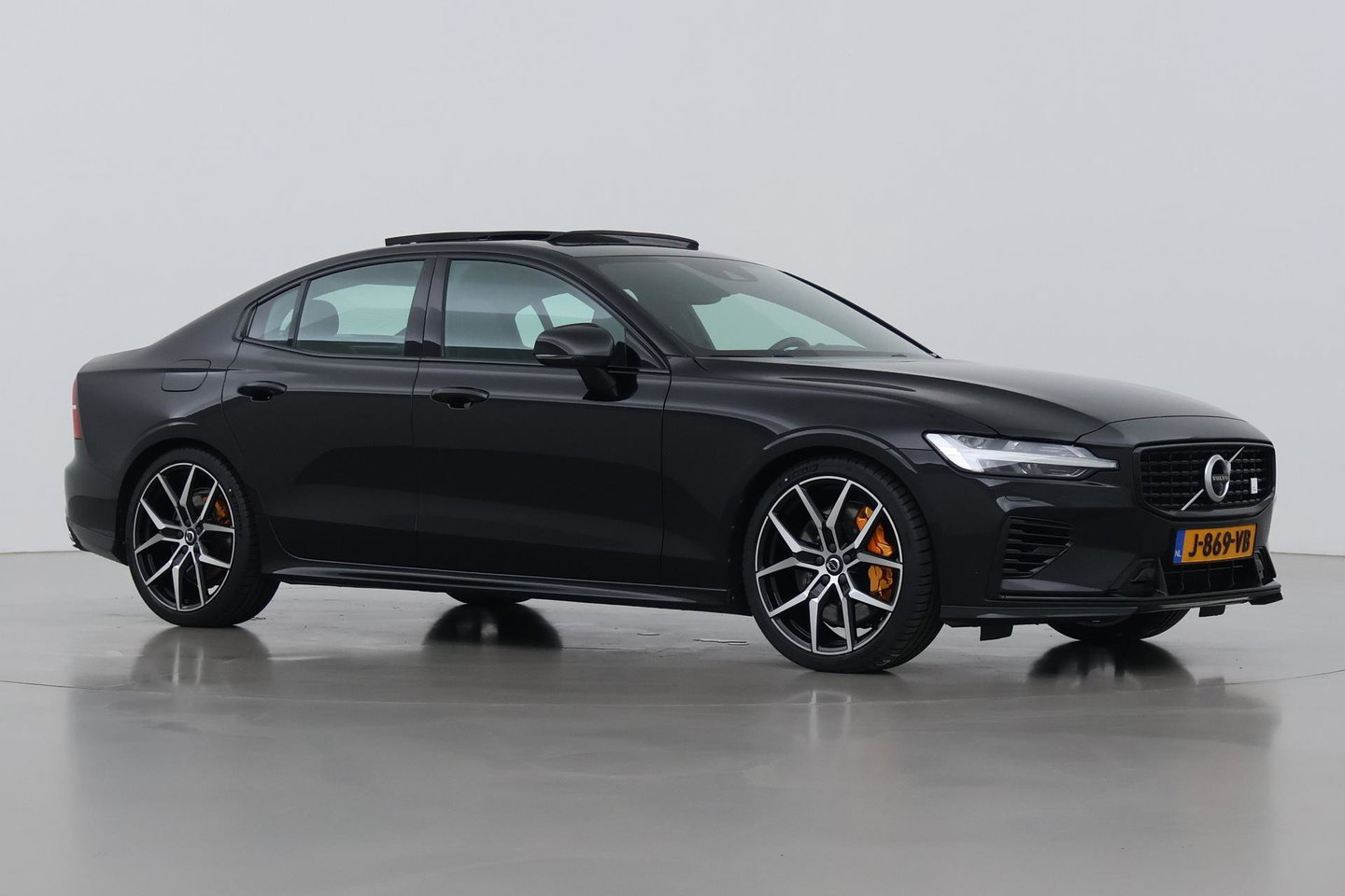 Volvo S60 T8 AWD Polestar Engineered | Schuif-/kanteldak | 20 inch | Bowers & Wilkins | Head-Up | 360 Camera | Stoel+Stuurverwarming