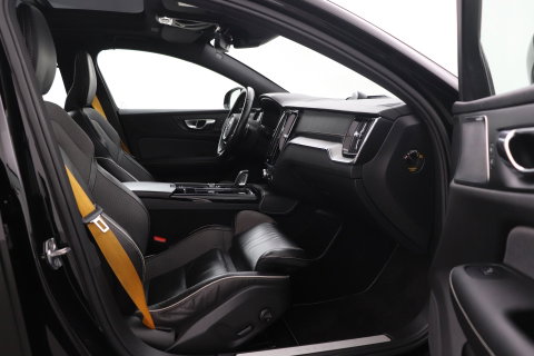 Volvo S60 T8 AWD Polestar Engineered | Schuif-/kanteldak | 20 inch | Bowers & Wilkins | Head-Up | 360 Camera | Stoel+Stuurverwarming