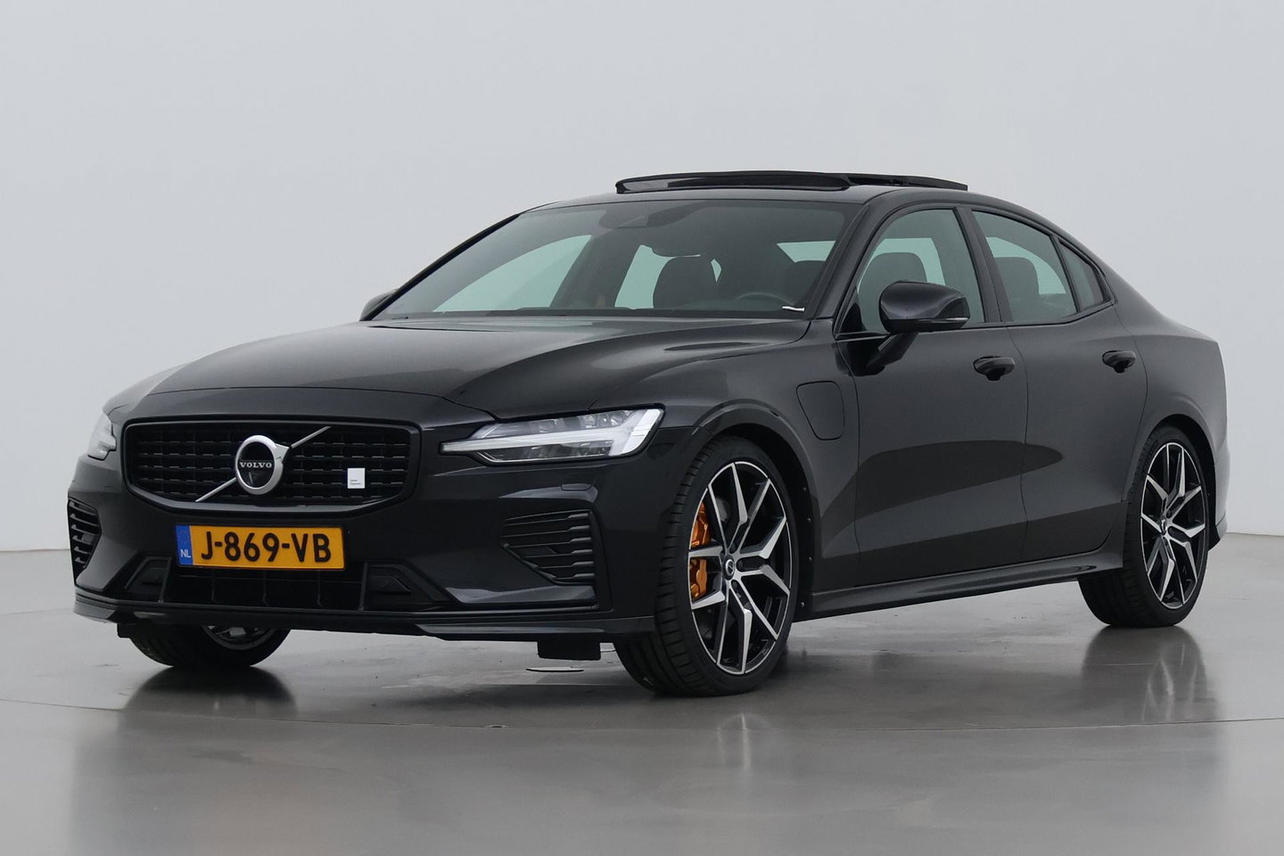 Volvo S60 T8 AWD Polestar Engineered | Schuif-/kanteldak | 20 inch | Bowers & Wilkins | Head-Up | 360 Camera | Stoel+Stuurverwarming