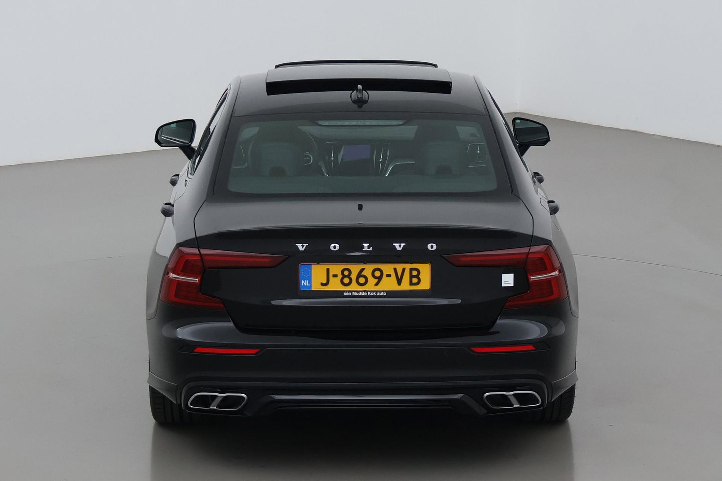 Volvo S60 T8 AWD Polestar Engineered | Schuif-/kanteldak | 20 inch | Bowers & Wilkins | Head-Up | 360 Camera | Stoel+Stuurverwarming