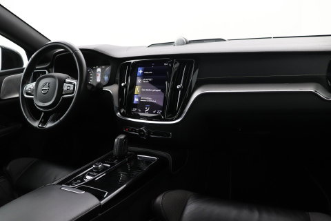 Volvo S60 T8 AWD Polestar Engineered | Schuif-/kanteldak | 20 inch | Bowers & Wilkins | Head-Up | 360 Camera | Stoel+Stuurverwarming