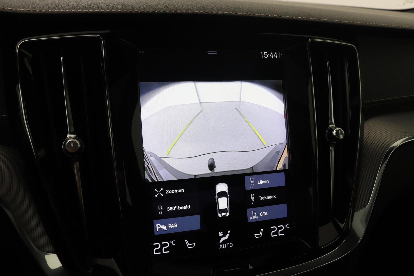 Volvo S60 T8 AWD Polestar Engineered | Schuif-/kanteldak | 20 inch | Bowers & Wilkins | Head-Up | 360 Camera | Stoel+Stuurverwarming