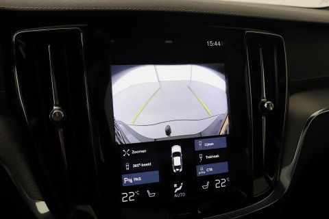 Volvo S60 T8 AWD Polestar Engineered | Schuif-/kanteldak | 20 inch | Bowers & Wilkins | Head-Up | 360 Camera | Stoel+Stuurverwarming