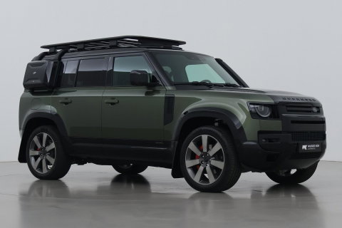 Land Rover Defender 2.0 P300e 110 X | FACELIFT | Explorer Pack | ClearSight | Meridian Surround | Trekhaak | Luchtvering | Koelbox | Panoramadak