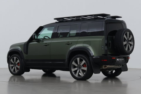 Land Rover Defender 2.0 P300e 110 X | FACELIFT | Explorer Pack | ClearSight | Meridian Surround | Trekhaak | Luchtvering | Koelbox | Panoramadak