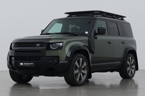 Land Rover Defender 2.0 P300e 110 X | FACELIFT | Explorer Pack | ClearSight | Meridian Surround | Trekhaak | Luchtvering | Koelbox | Panoramadak