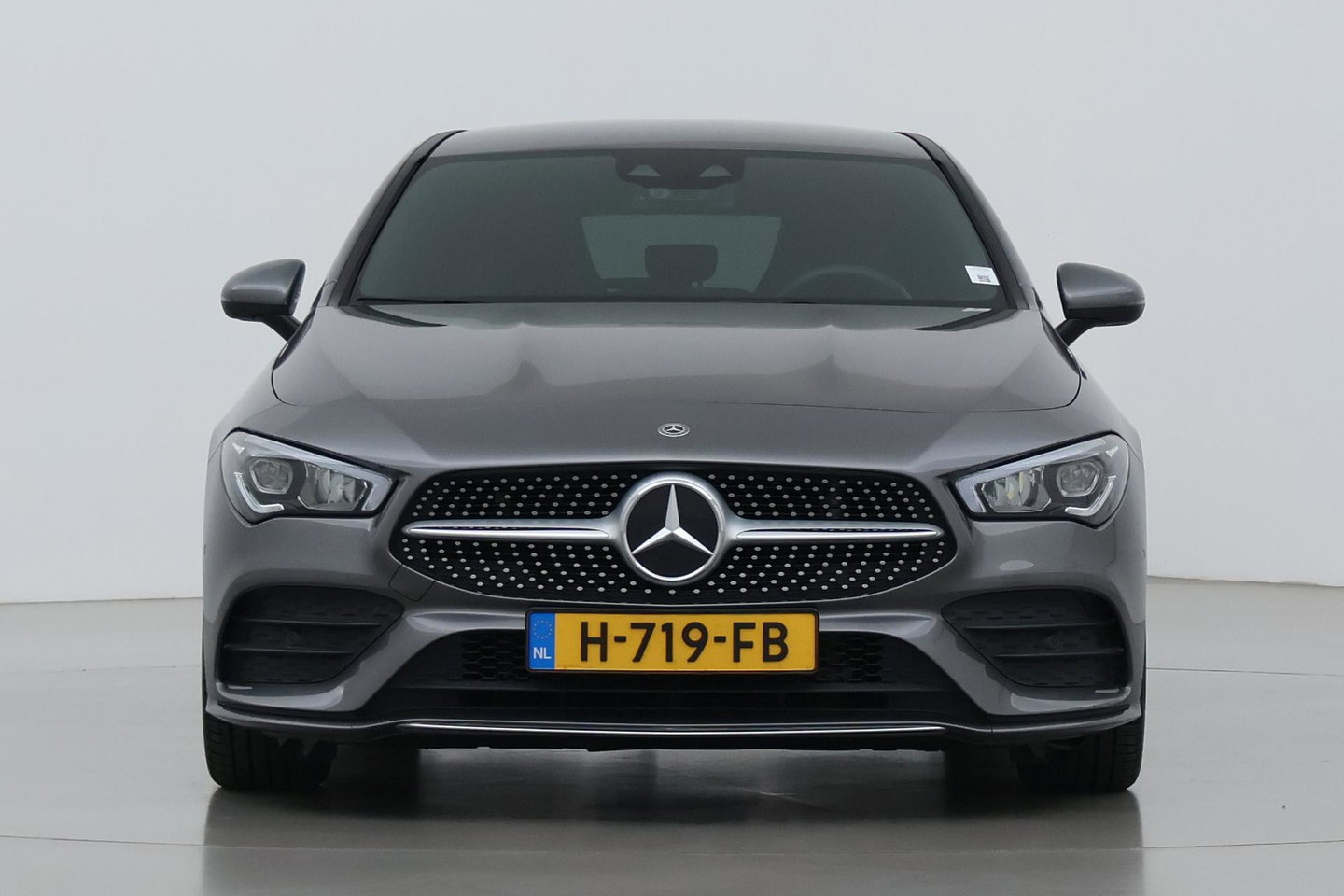 Mercedes-Benz CLA Shooting Brake 180 Advantage | Camera | PDC V+A | Stoelverwarming | Getint Glas | 18 Inch